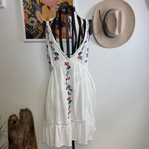 Jessica Simpson | Embroidered White V Neck Dress | M - Picture 1 of 7